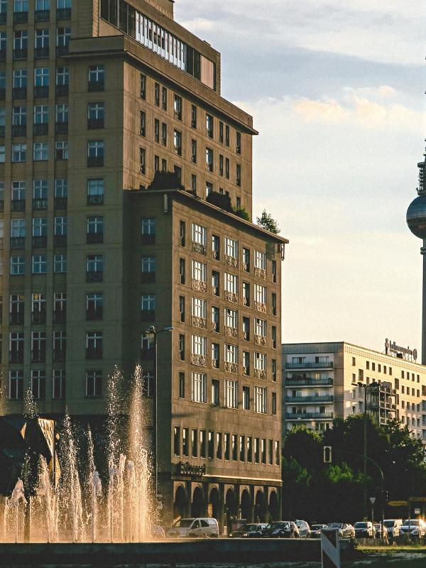 pexels-annamw-1057840