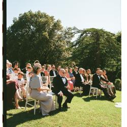 analog-wedding-tuscany-guests-ceremony