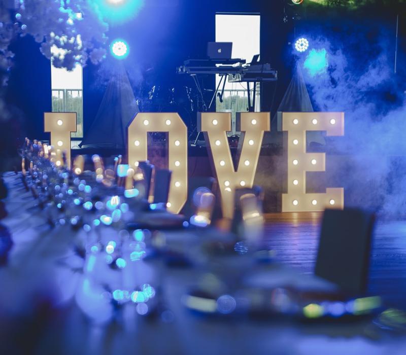 49E030BF-F595-4A1C-BA95-C4A713D81AED