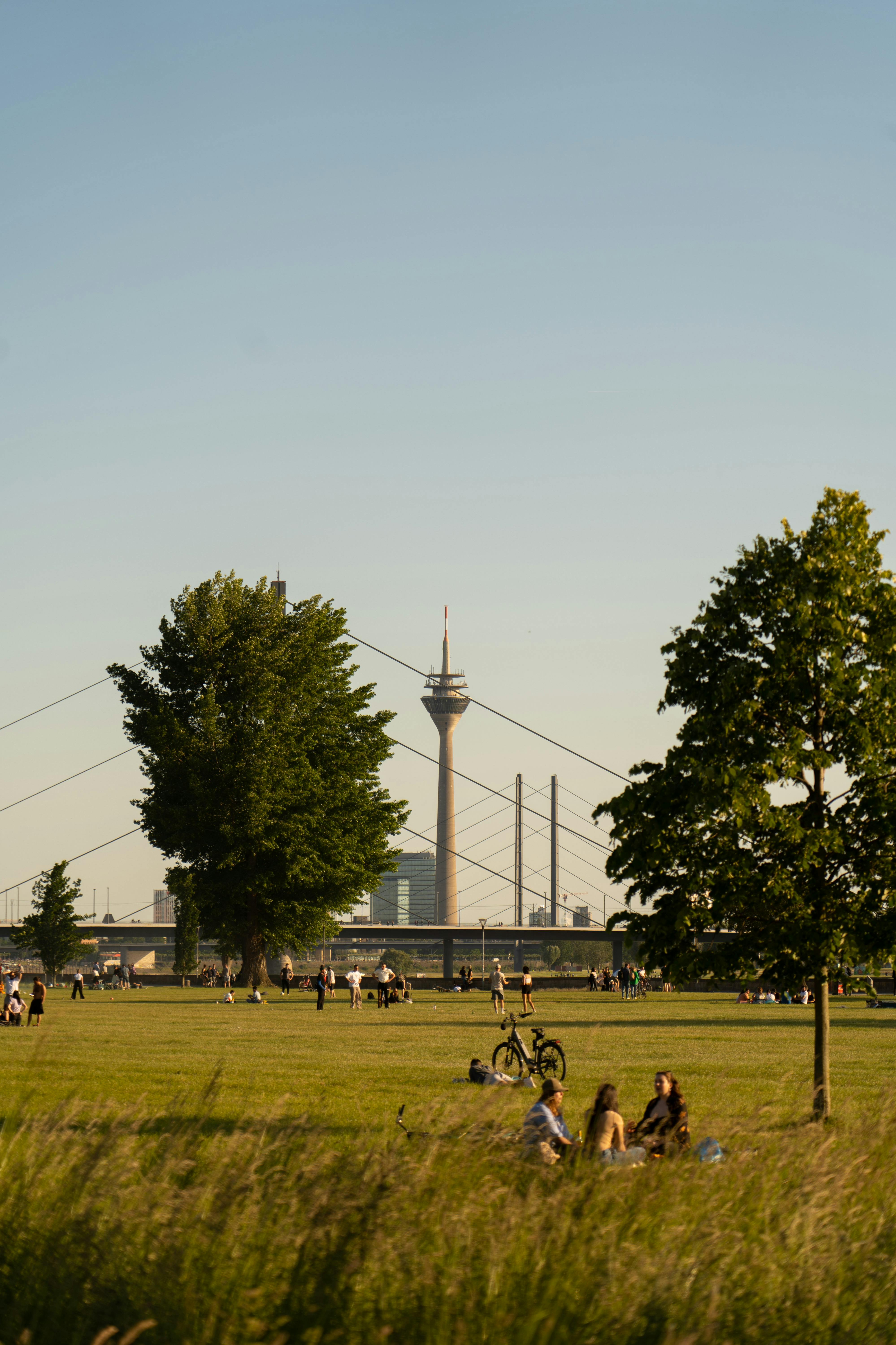 A couple on their wedding day in Düsseldorf
