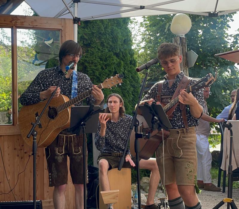 457a8d11-2018-437a-b77f-7e189610e57a