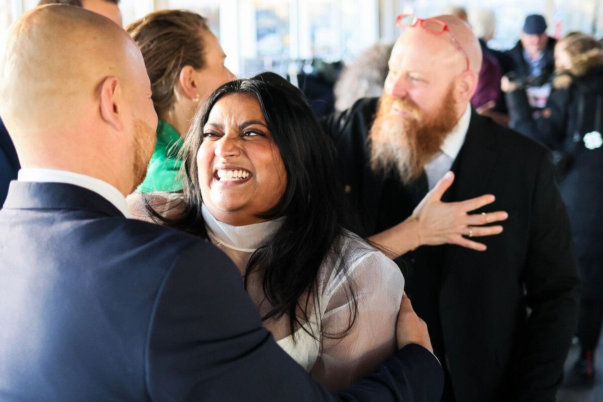 Engagement Party: Who Makes the First Guest List?