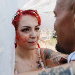 floooweddings - Echte Momente. Ehrlich festgehalten.