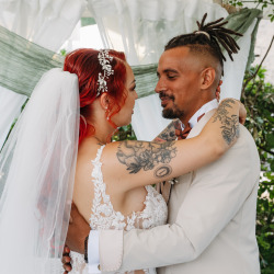 floooweddings - Echte Momente. Ehrlich festgehalten.