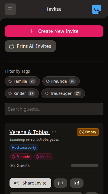 Wedset.app invite management showing QR codes and personalized links